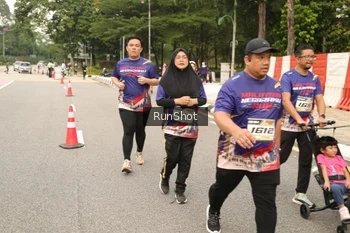 Runner Photo 4266414