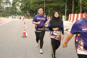 Runner Photo 4266416