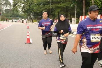 Runner Photo 4266419