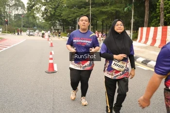Runner Photo 4266422