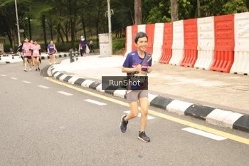 Runner Photo 4266447