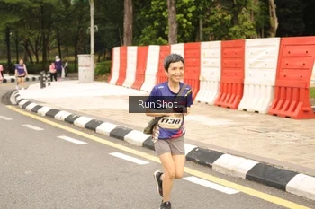 Runner Photo 4266453
