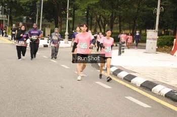 Runner Photo 4266459