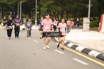 Runner Photo 4266461