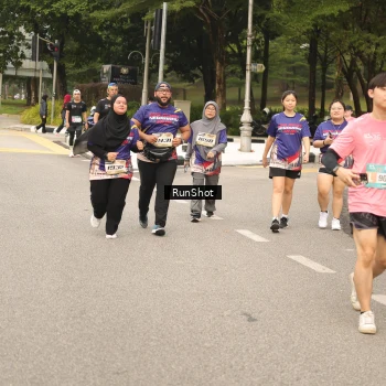 Runner Photo 4266468