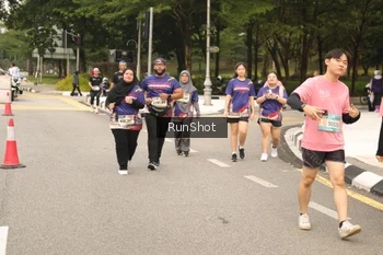 Runner Photo 4266469