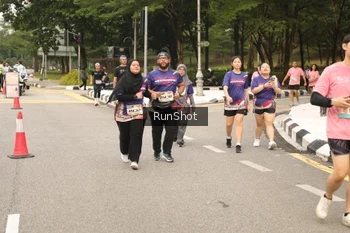 Runner Photo 4266474