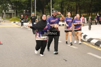 Runner Photo 4266476