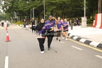 Runner Photo 4266479