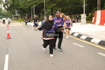 Runner Photo 4266481