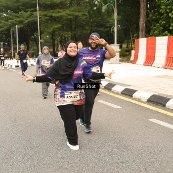 Runner Photo 4266484