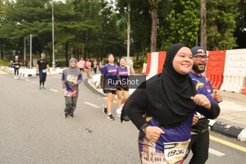 Runner Photo 4266492