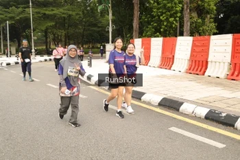 Runner Photo 4266502