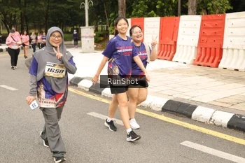 Runner Photo 4266503