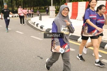 Runner Photo 4266504