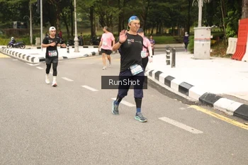 Runner Photo 4266514