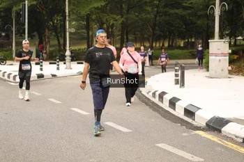 Runner Photo 4266516