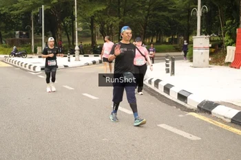 Runner Photo 4266519