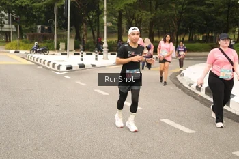 Runner Photo 4266526