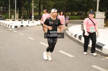 Runner Photo 4266529