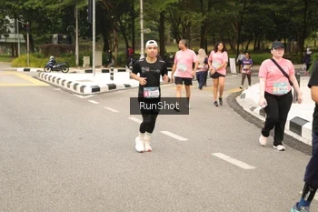 Runner Photo 4266531