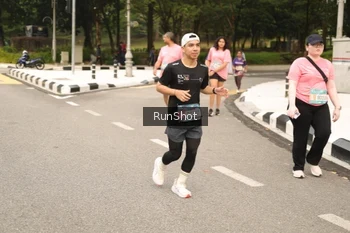 Runner Photo 4266537