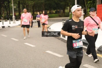 Runner Photo 4266539