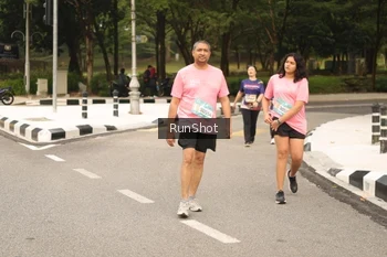Runner Photo 4266547