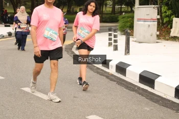 Runner Photo 4266549