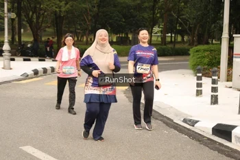 Runner Photo 4266559