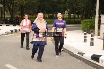 Runner Photo 4266560