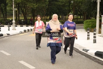 Runner Photo 4266561