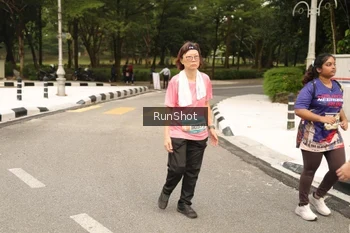 Runner Photo 4266573