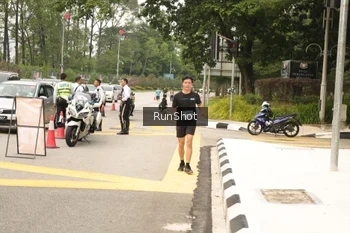 Runner Photo 4266576