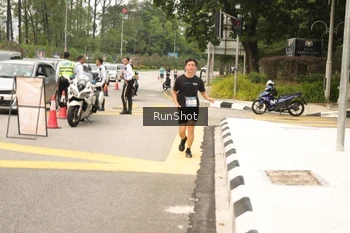 Runner Photo 4266577