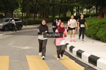 Runner Photo 4266583