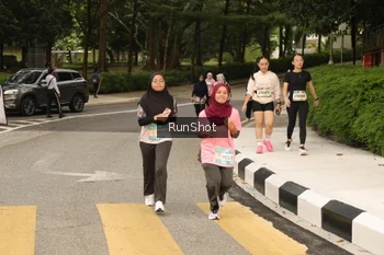 Runner Photo 4266584