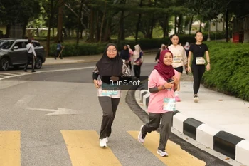 Runner Photo 4266585