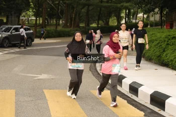 Runner Photo 4266586