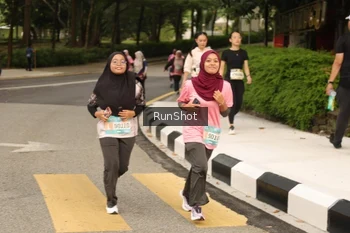Runner Photo 4266588
