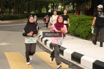 Runner Photo 4266592