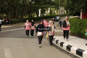 Runner Photo 4266596