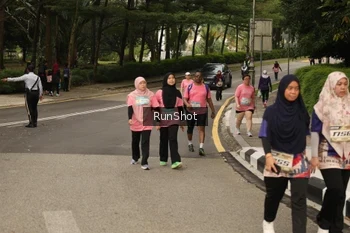 Runner Photo 4266598