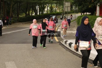 Runner Photo 4266602