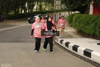 Runner Photo 4266603