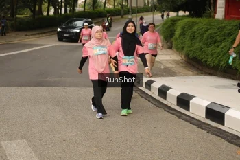 Runner Photo 4266610
