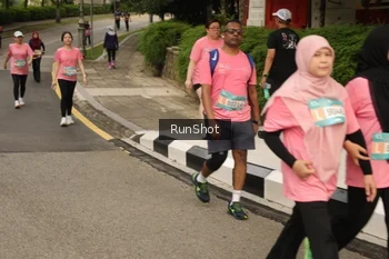 Runner Photo 4266614