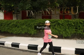 Runner Photo 4266639