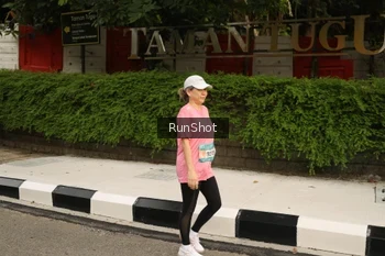 Runner Photo 4266640