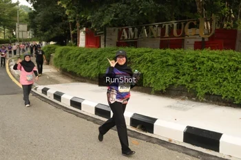 Runner Photo 4266645